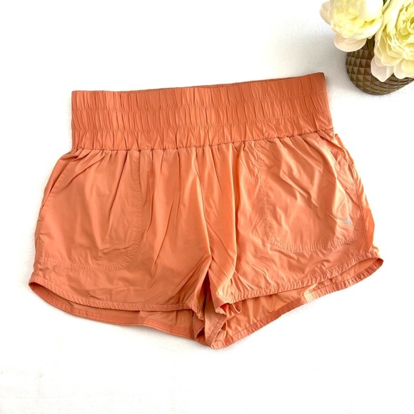JoyLab Peach/Coral Mini Thick Elastic Quick Dry Athletic Running Shorts (L) - Picture 2 of 14